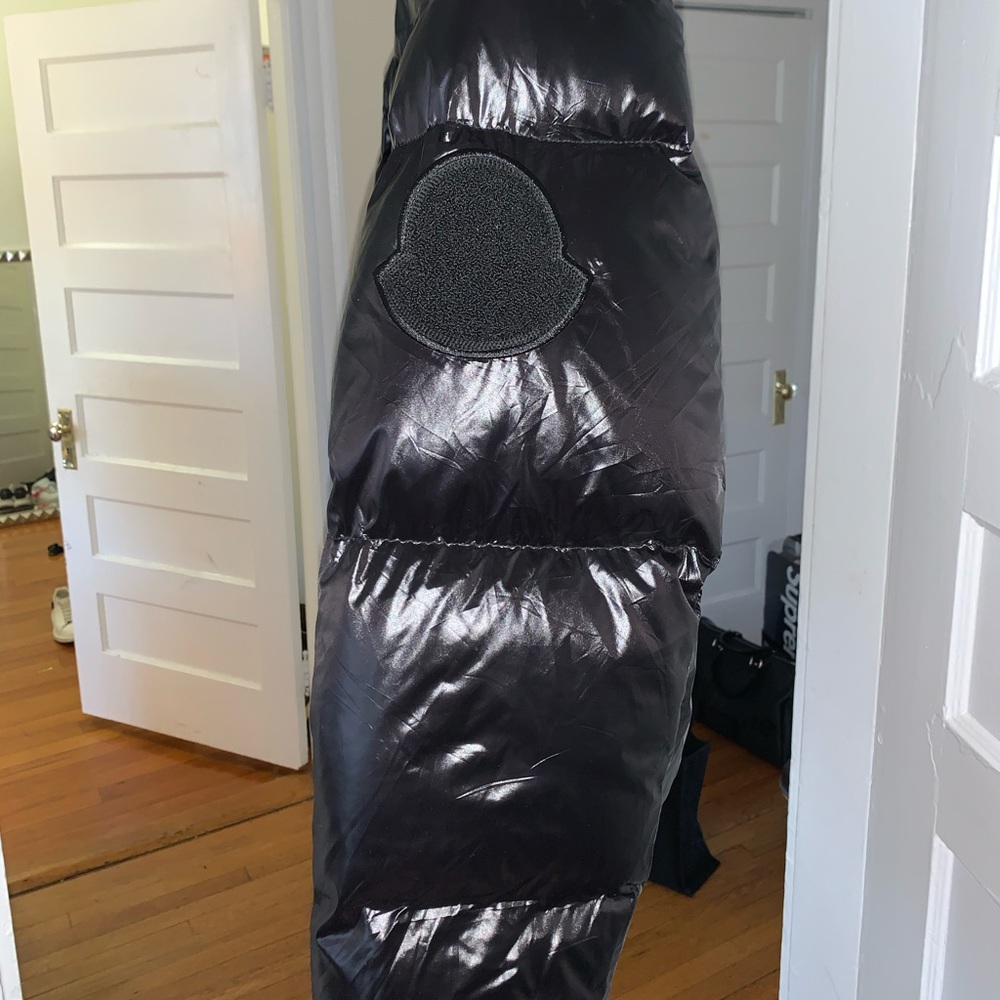 Moncler limited edition down jacket - Picture 7 of 8